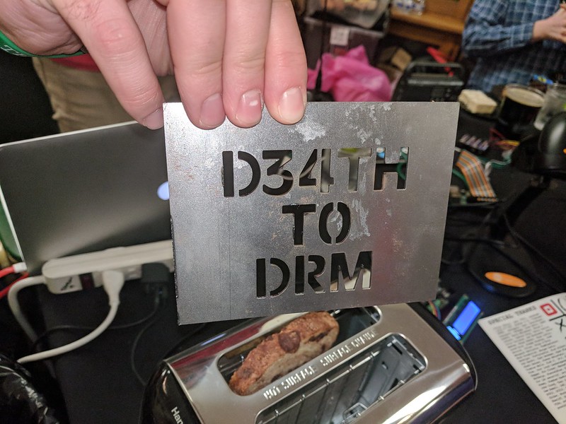 tostadora contra el DRM